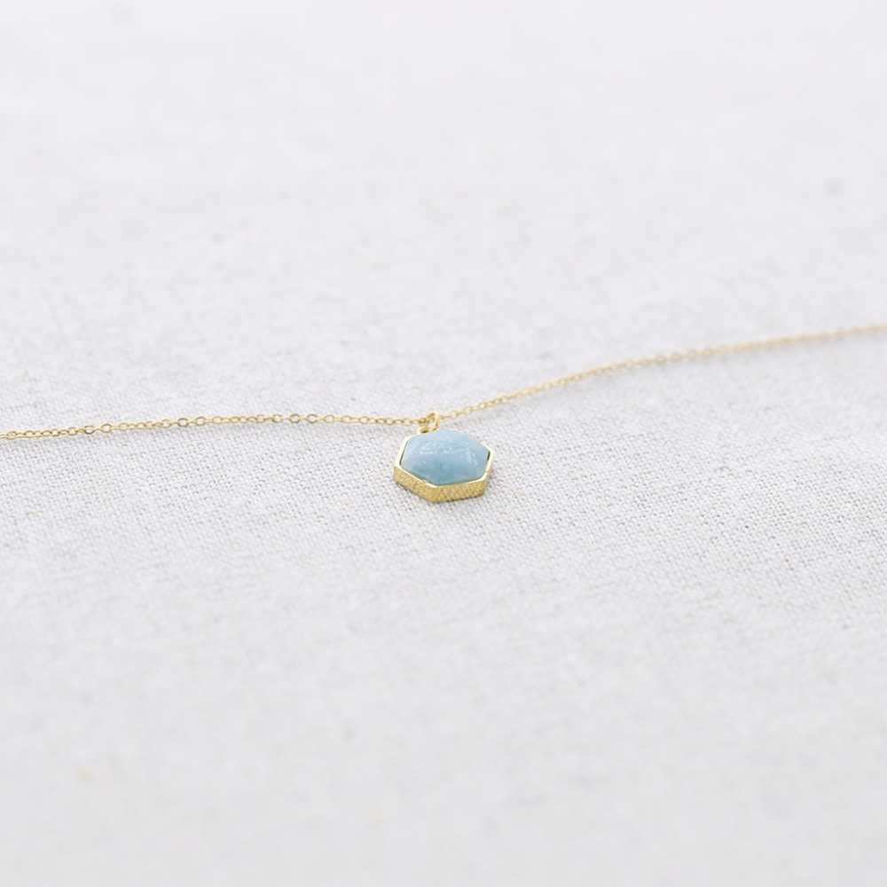 STEEL SHORT NECKLACE PENDANT WITH FACETED STONE