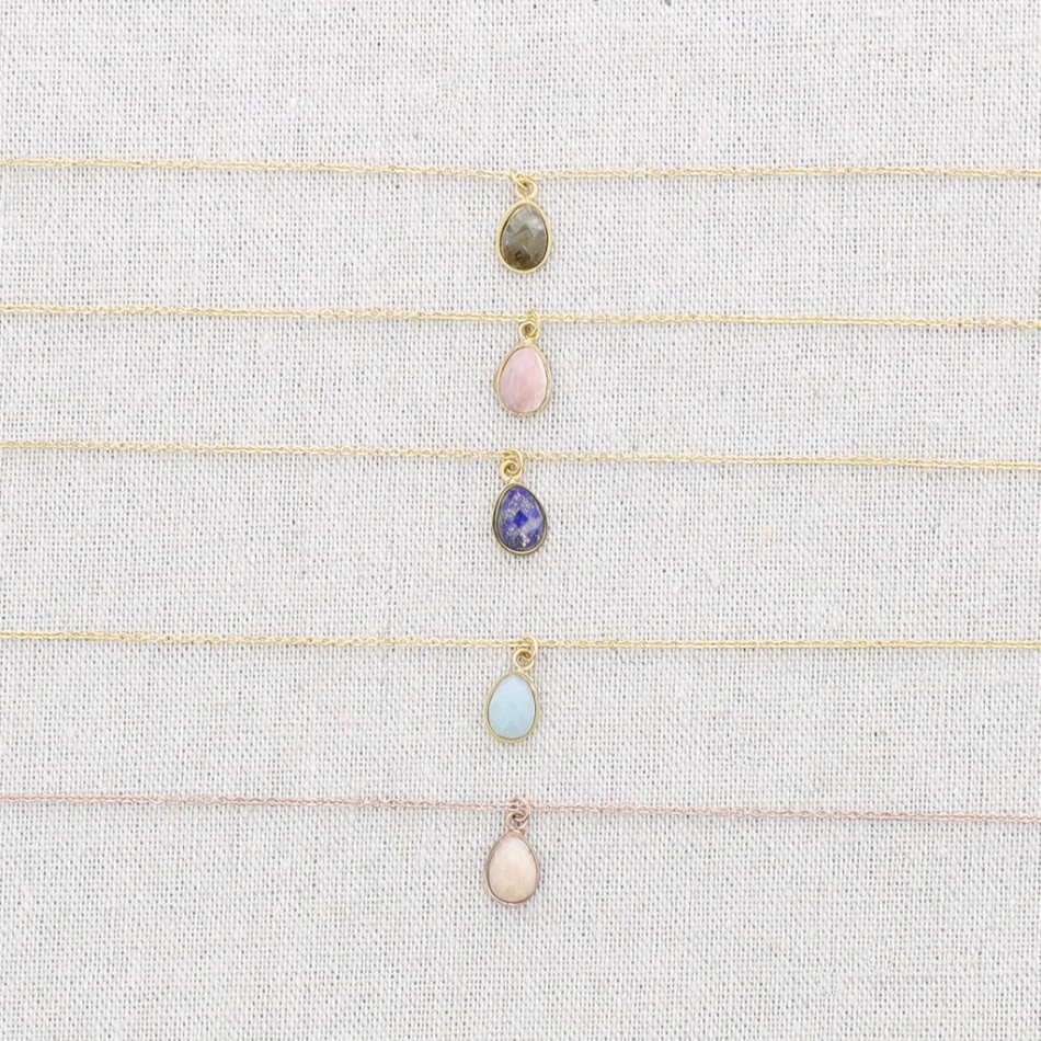 STEEL SHORT NECKLACE WITH DROP PENDANT WITH FACETED STONE
