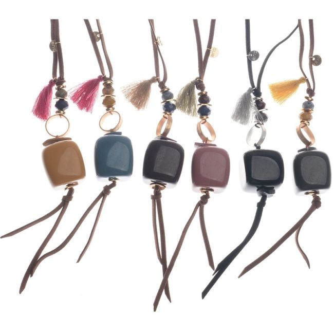 LONG NECKLACE PENDANT WITH RESIN BEADS