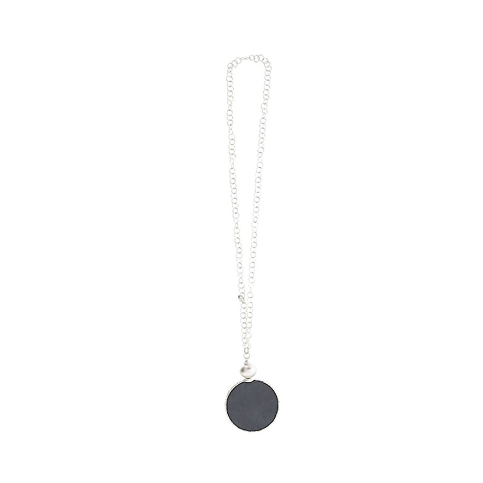 LONG NECKLACE WITH LINED MEDAL PENDANT CHAIN