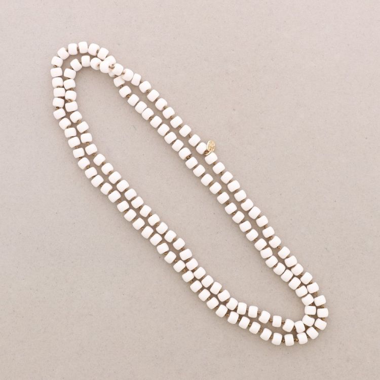 LONG NECKLACE WITH KNOTS