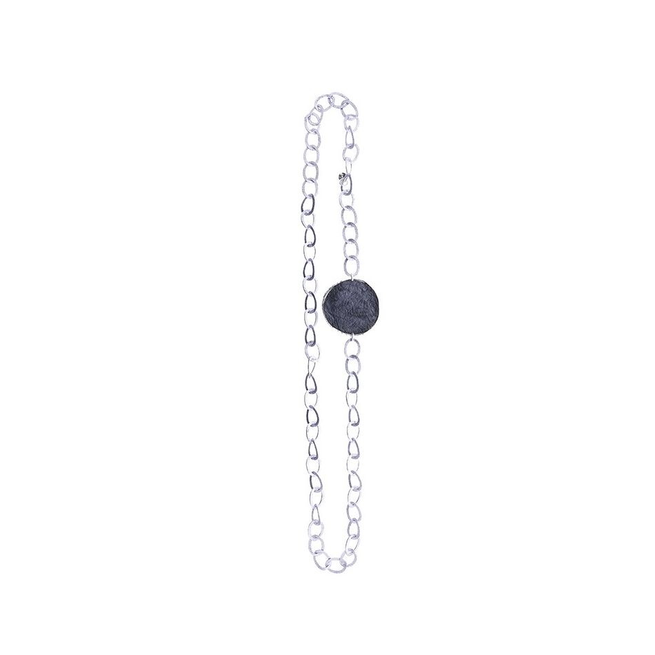 LONG NECKLACE WITH LINED MEDAL CHAIN