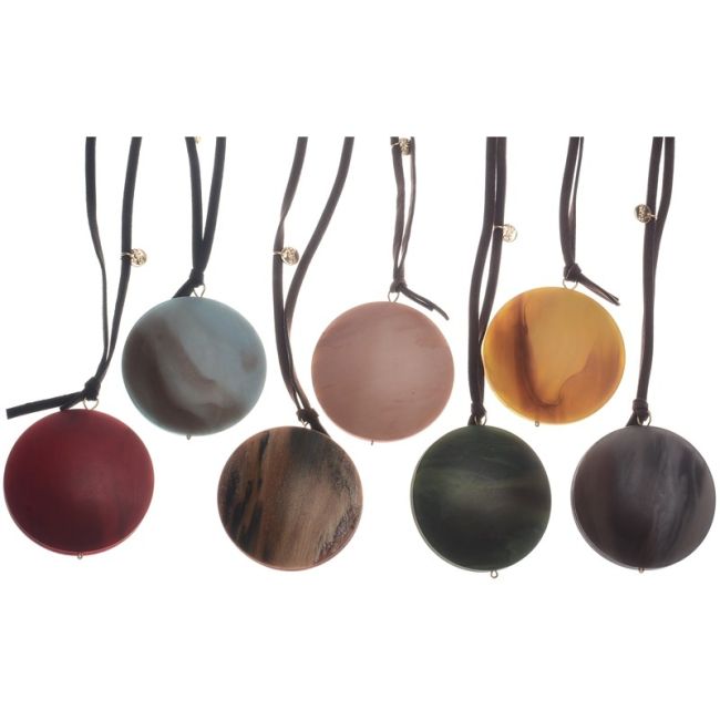 MATT RESIN CIRCULAR PENDANT LONG NECKLACE