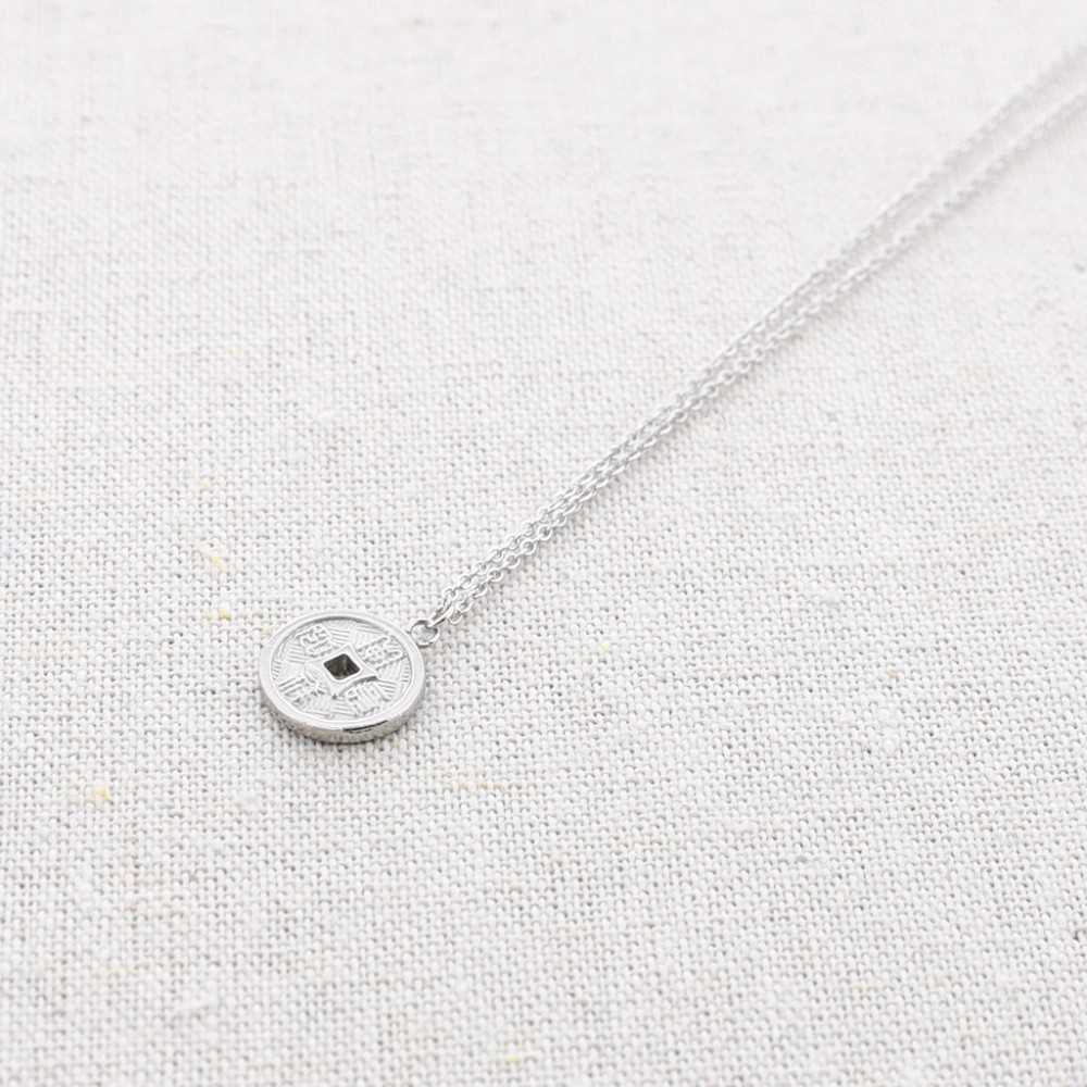 STEEL SHORT NECKLACE WITH COIN PENDANT