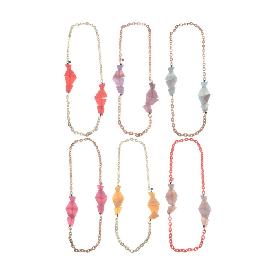 RESIN GEOMETRIC BEADS LINKS LONG NECKLACE