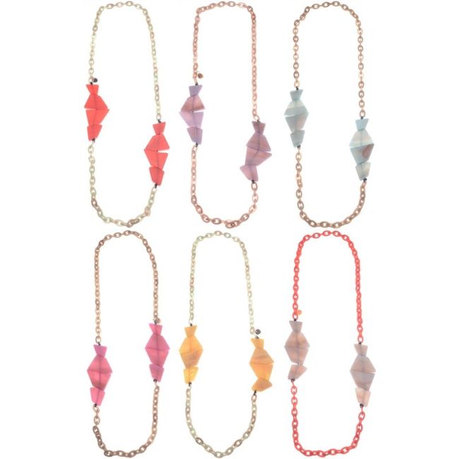 RESIN GEOMETRIC BEADS LINKS LONG NECKLACE