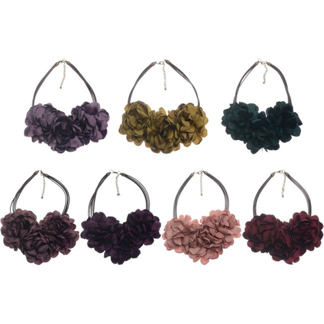 FABRIC FLOWERS SHORT NECKLACE