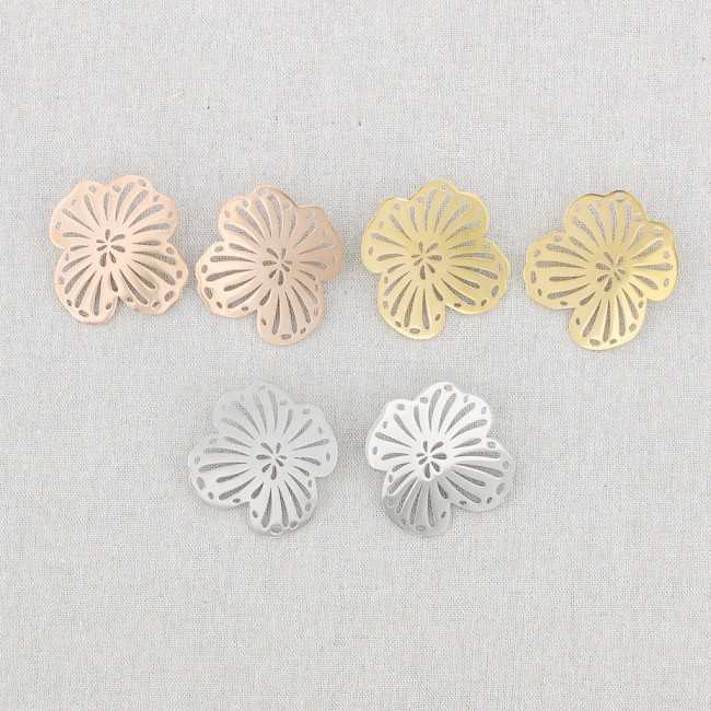 STEEL EARRINGS FRETWORK FLOWER