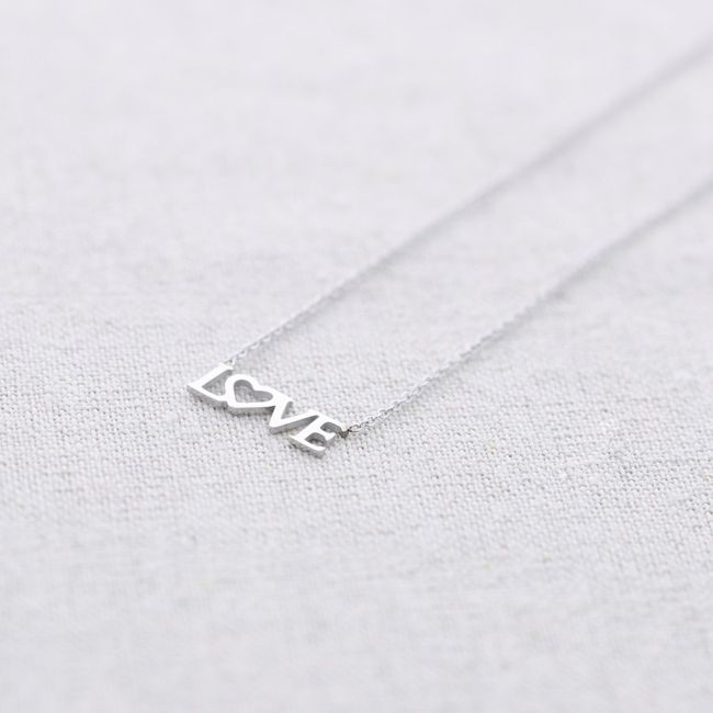 LOVE PENDANT STEEL SHORT NECKLACE