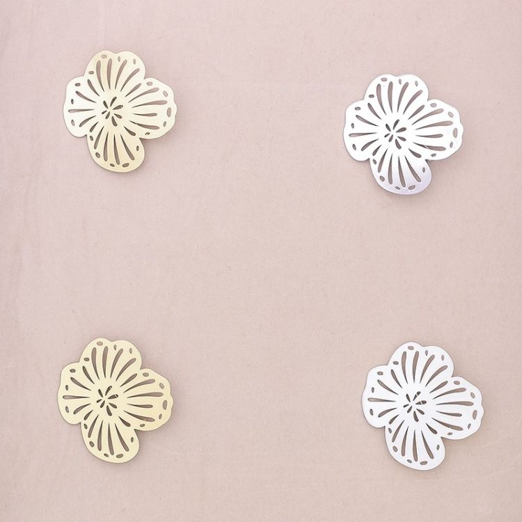 METAL OPENWORK FLOWER BROOCH 2