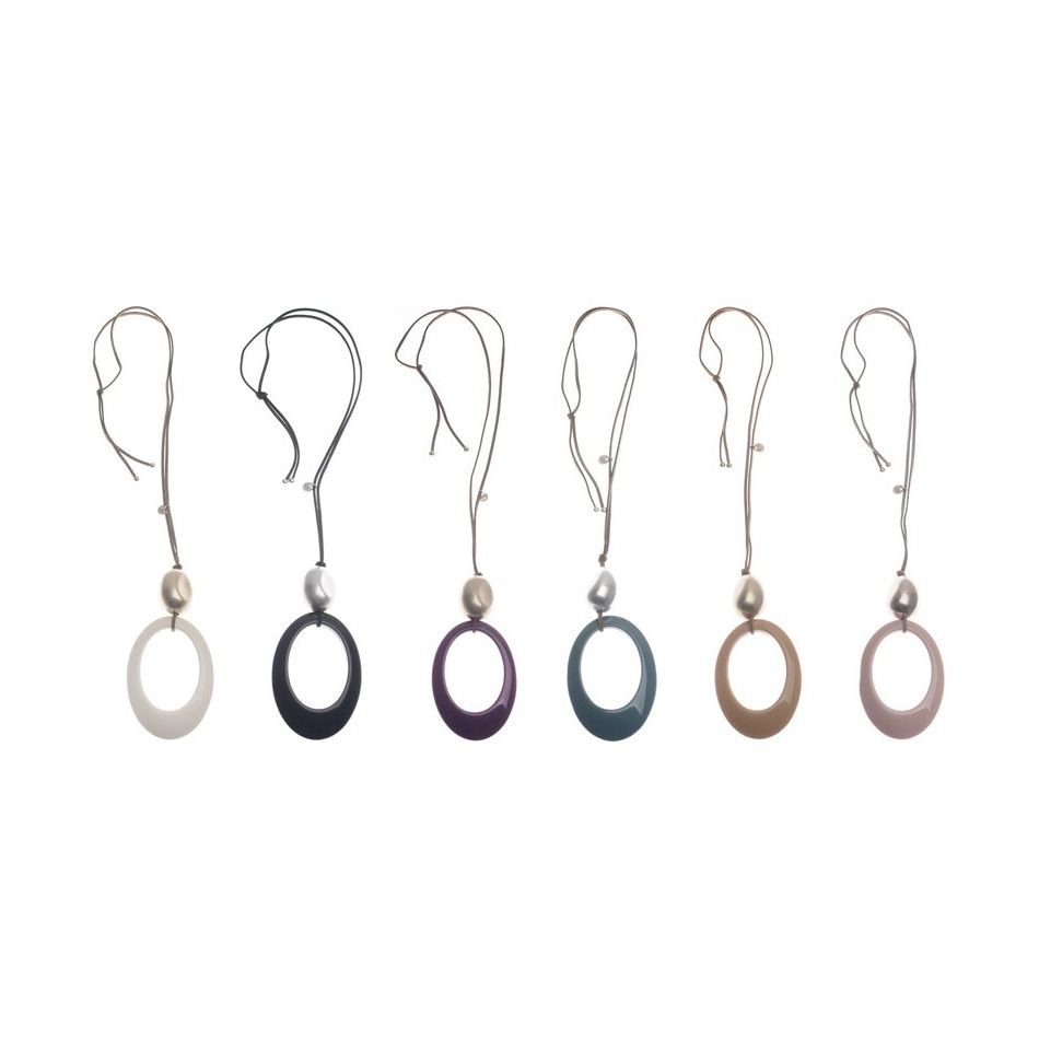 LONG RESIN PENDANT NECKLACE
