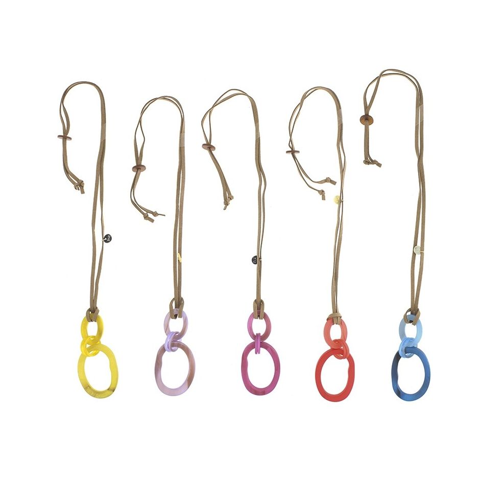 COLLAR LARGO COLGANTE ESLABONES RESINA