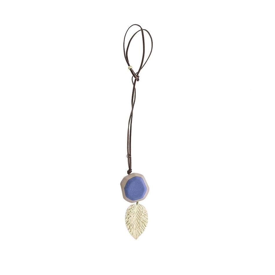 METAL LEAF RESIN PENDANT LONG NECKLACE
