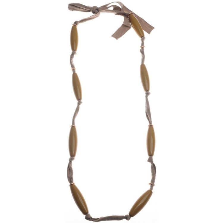 LONG NECKLACE WITH RESIN BEADS