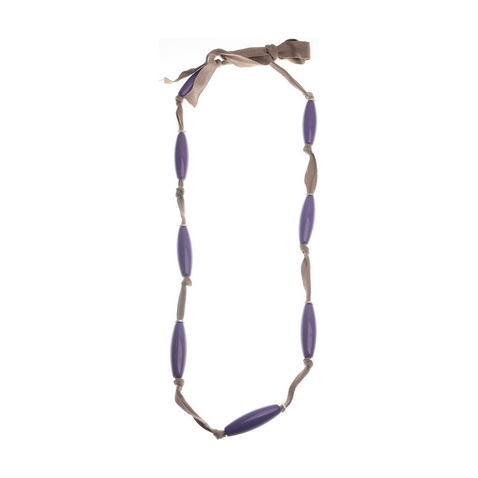 LONG NECKLACE WITH RESIN BEADS
