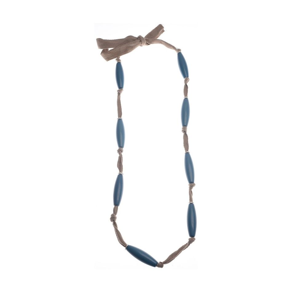 LONG NECKLACE WITH RESIN BEADS