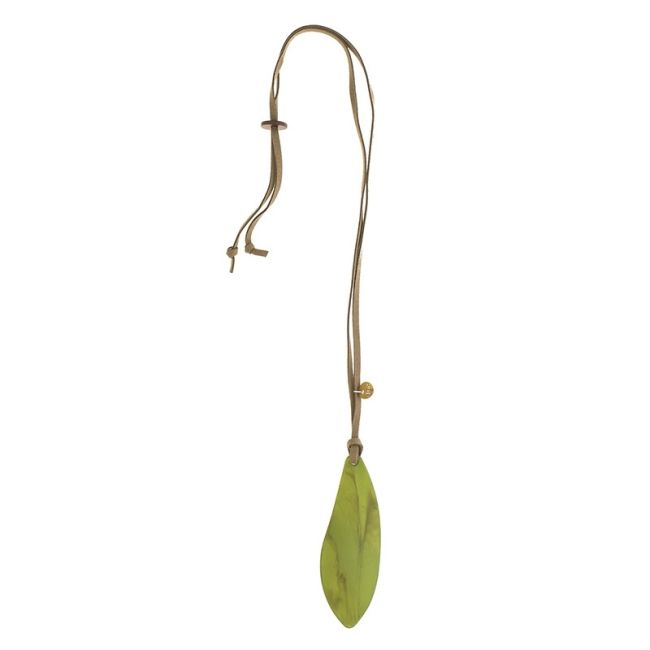 LONG RESIN LEAF PENDANT NECKLACE