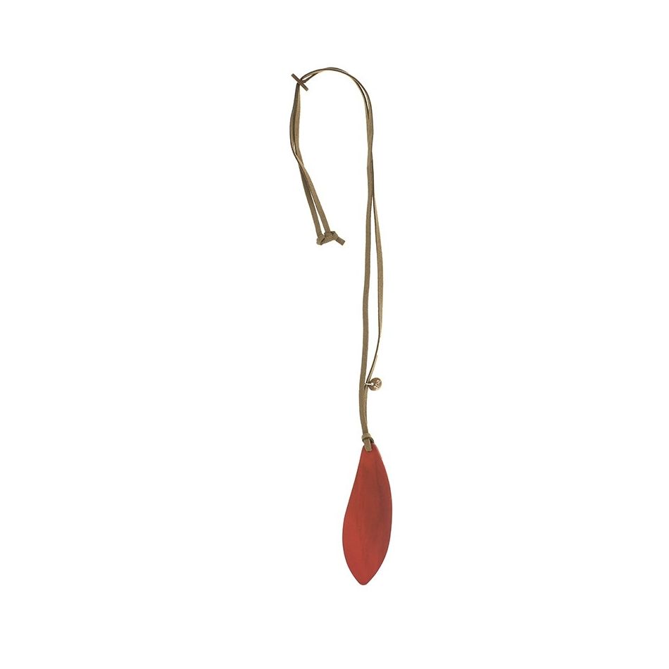 LONG RESIN LEAF PENDANT NECKLACE