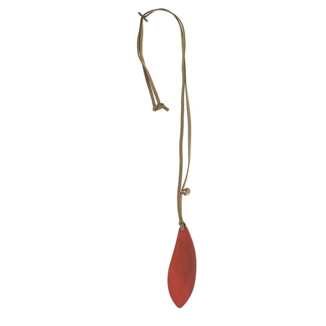 LONG RESIN LEAF PENDANT NECKLACE
