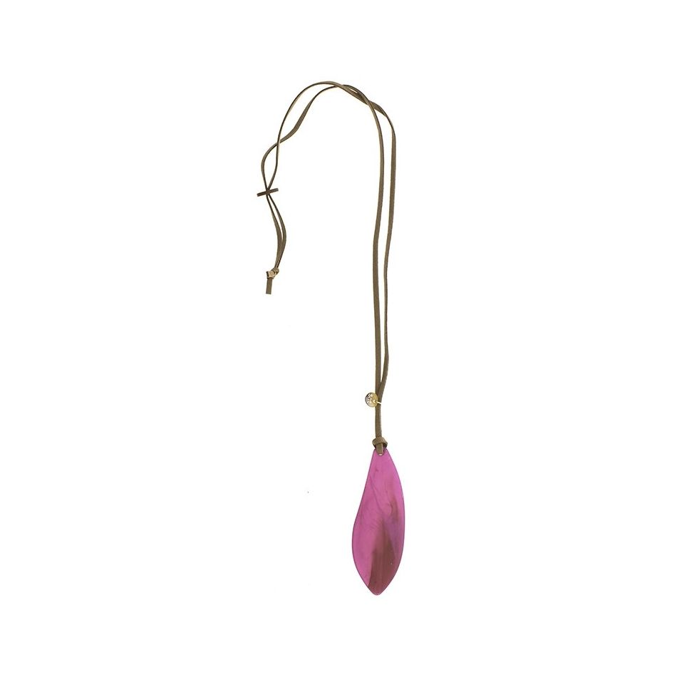 LONG RESIN LEAF PENDANT NECKLACE