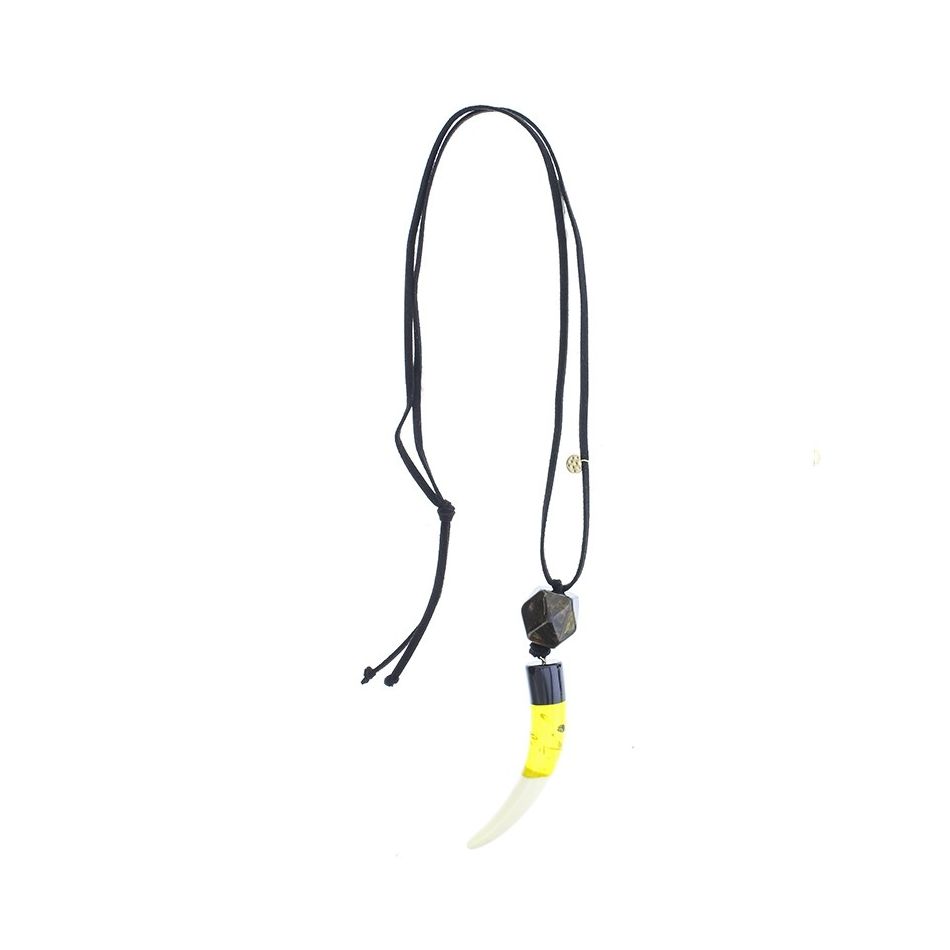 COLLAR LARGO COLGANTE CUERNO RESINA