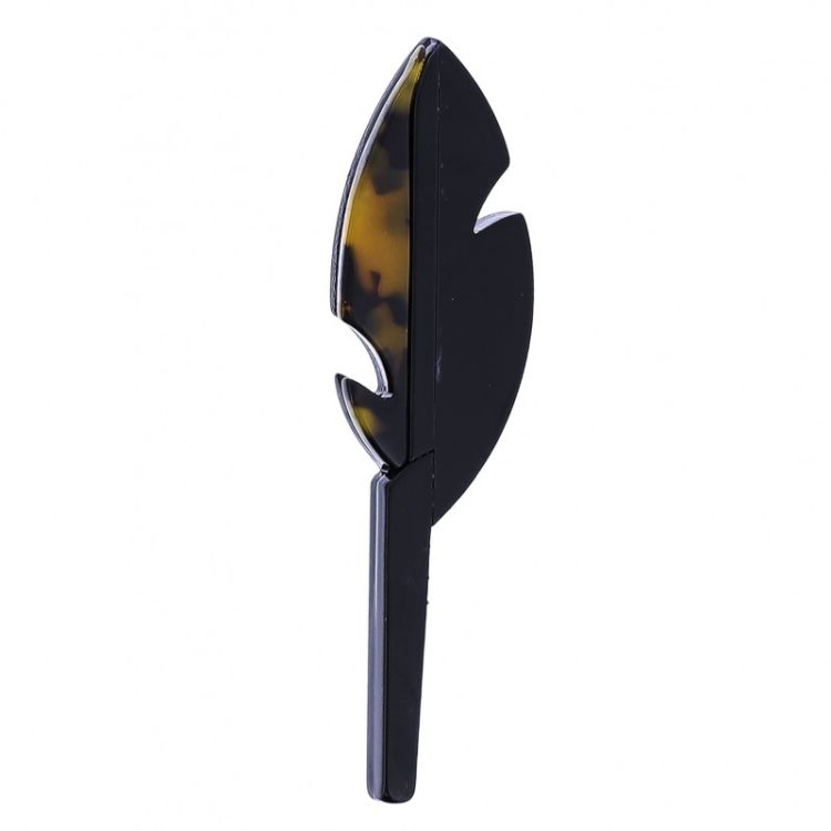 BROCHE PLUMA ESTAMPADO RESINA 2