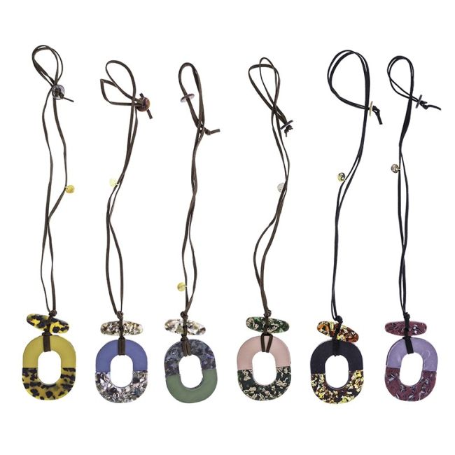 LONG NECKLACE PENDANT SQUARE RING PATTERN RESIN
