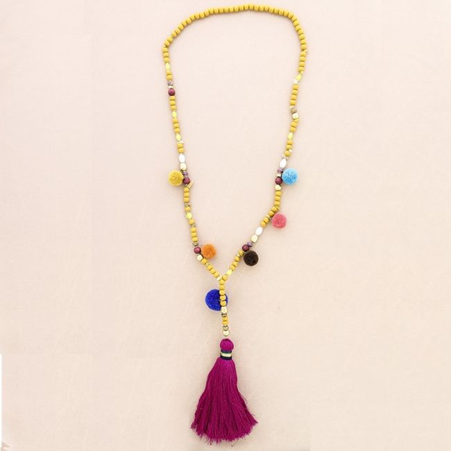 LONG NECKLACE WITH WOODEN BEADS WITH POMPOMS FRINGE