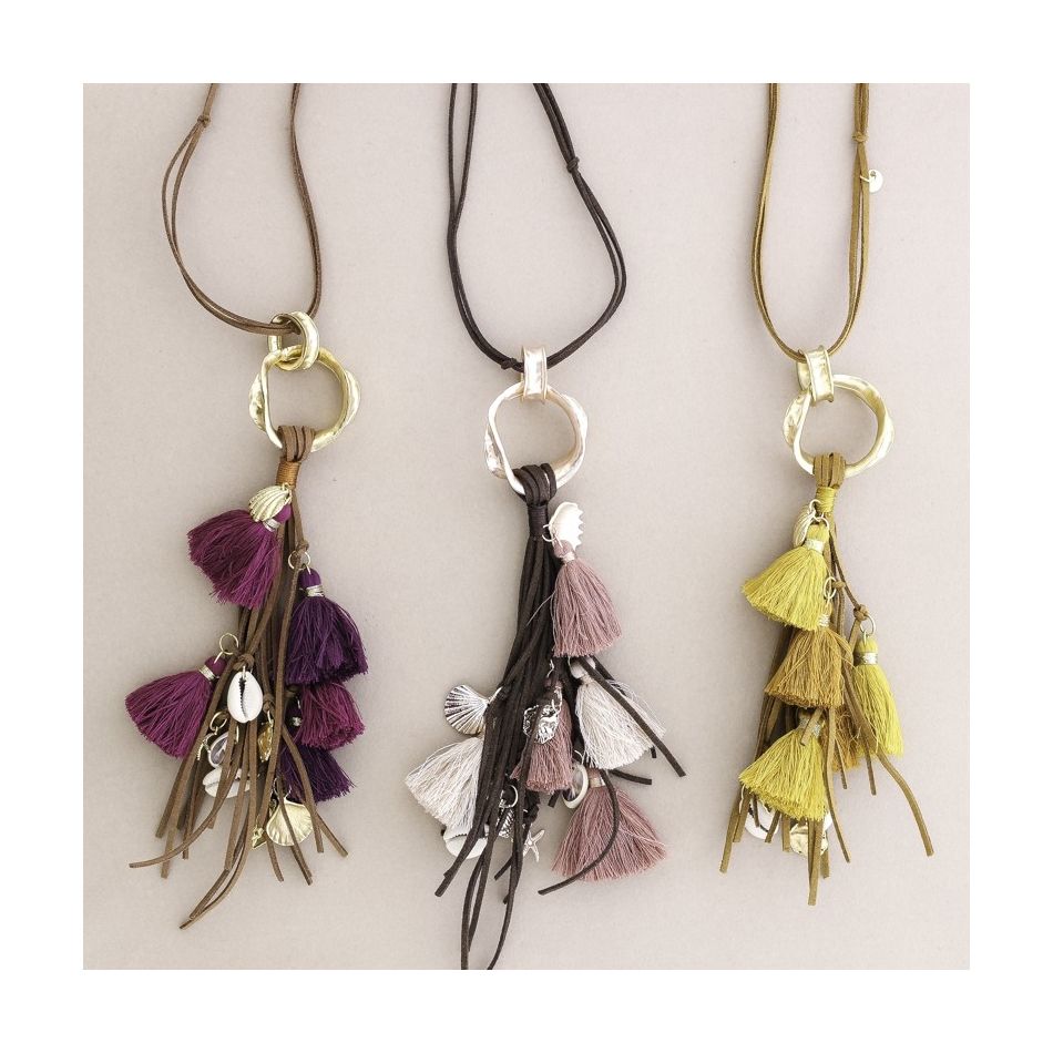COLLAR LARGO COLGANTE ANILLA METAL FLECOS