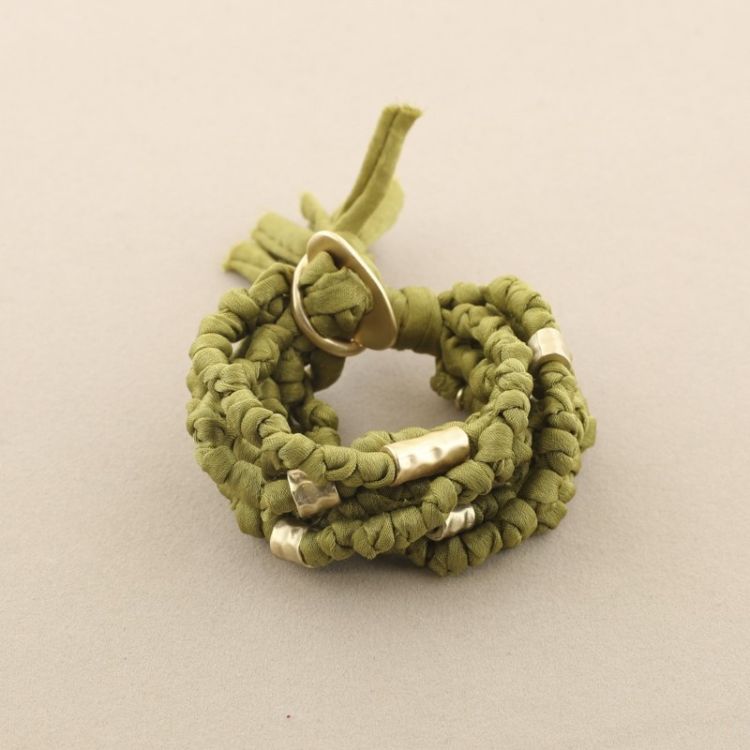 PULSERA TELA NUDOS 8 TIRAS