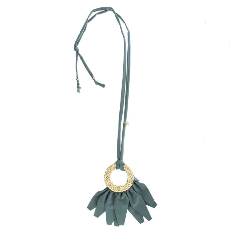 COLLAR LARGO COLGANTE TELA ANILLA METAL