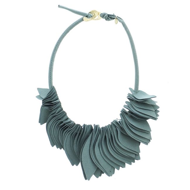 FABRIC LEAVES SHORT NECKLACE