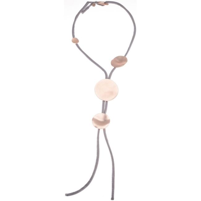 FABRIC TUBES SHORT NECKLACE WITH METAL MEDALS
