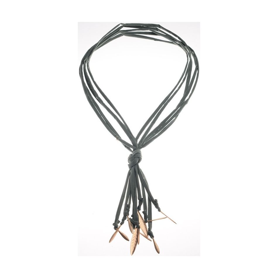 LONG METAL PENDANT NECKLACE