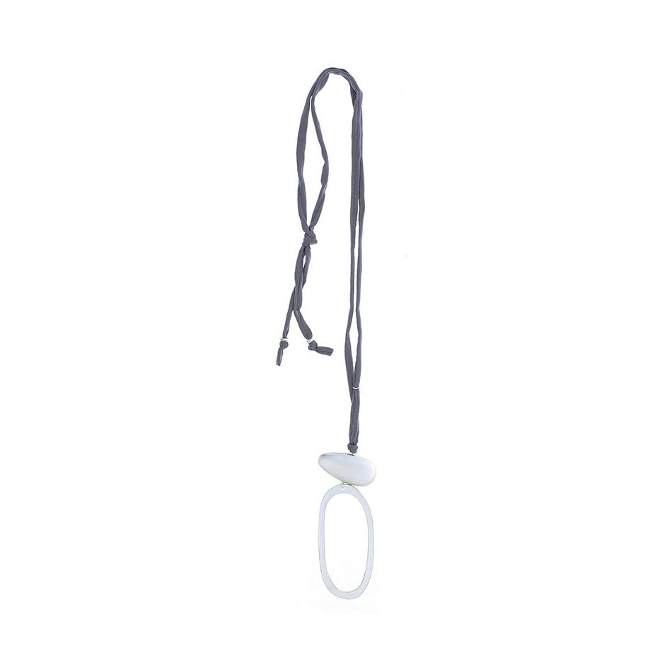 LONG NECKLACE WITH METAL RING PENDANT