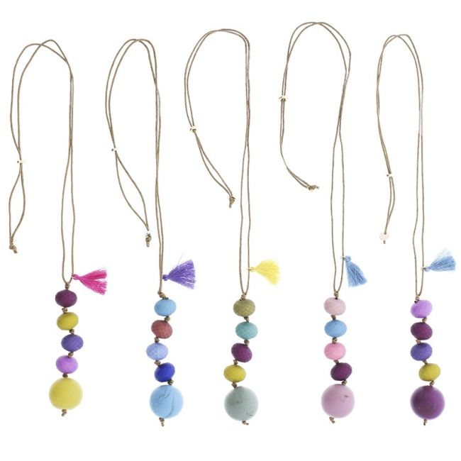 LONG NECKLACE PENDANT WITH RESIN BEADS