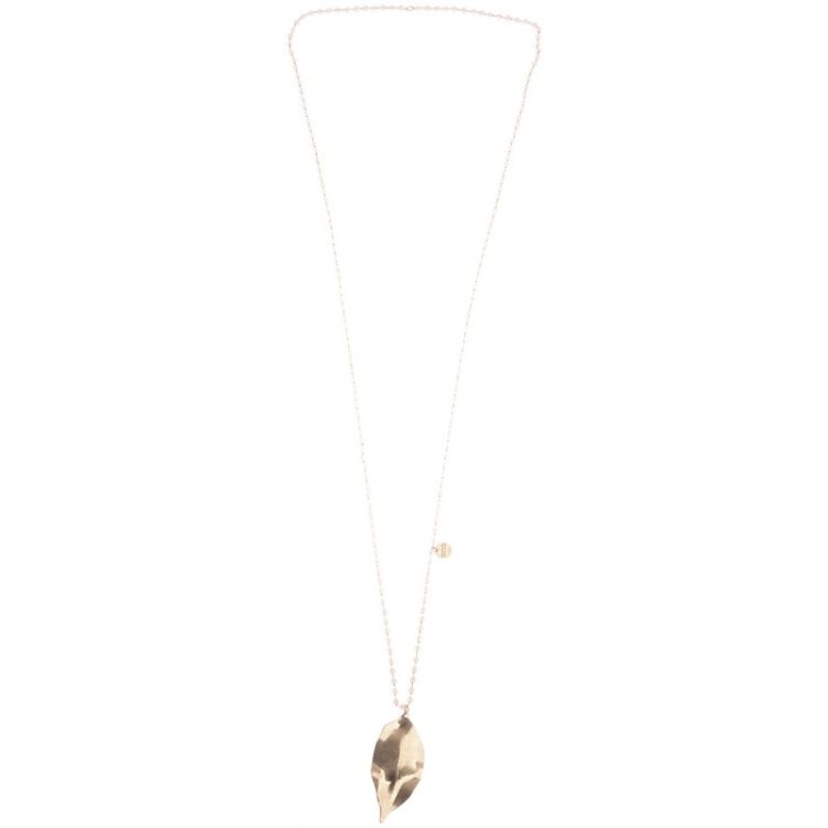 LONG NECKLACE WITH FACETED CRYSTALS AND METAL LEAF PENDANT