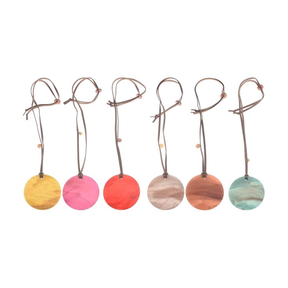 LONG RESIN PENDANT NECKLACE