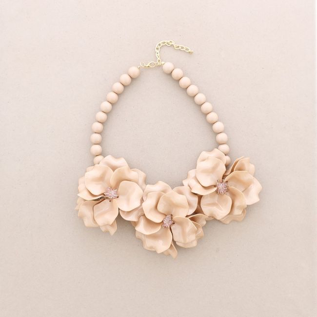 GARGANTILLA TRIPLE FLOR CUENTAS