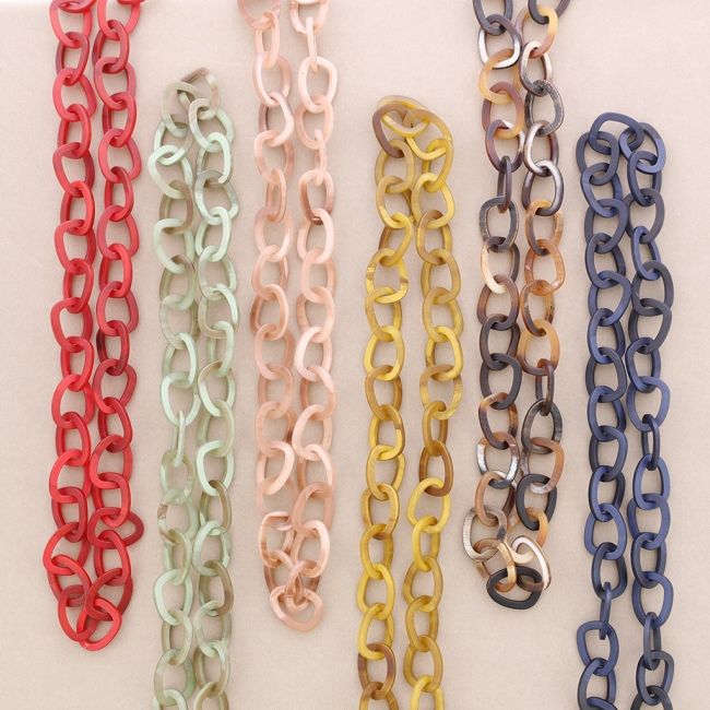 COLLAR LARGO ESLABONES RESINA