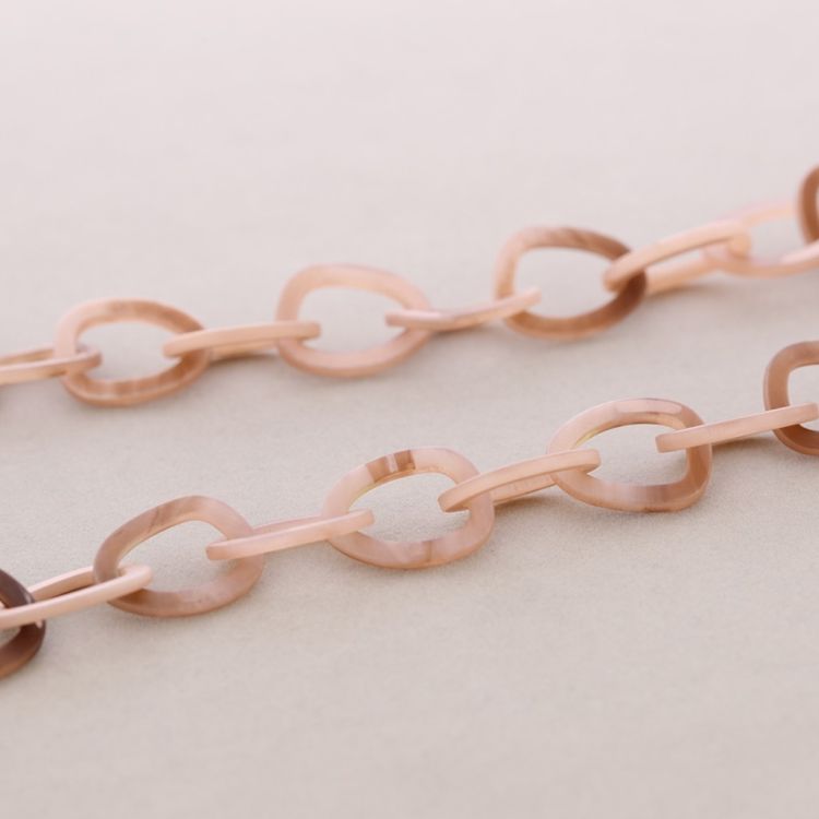 LONG RESIN LINK NECKLACE