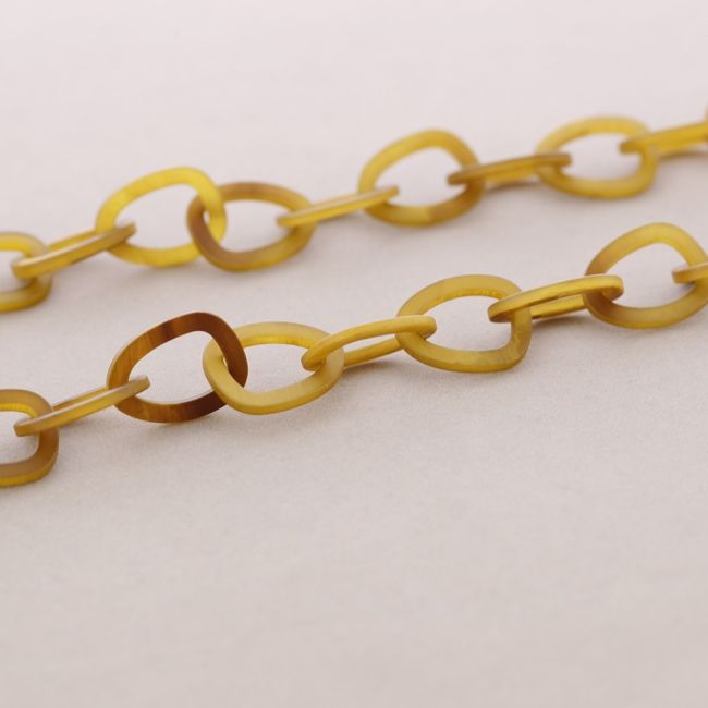 LONG RESIN LINK NECKLACE