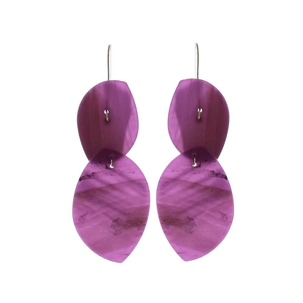 RESIN DOUBLE LEAF EARRINGS