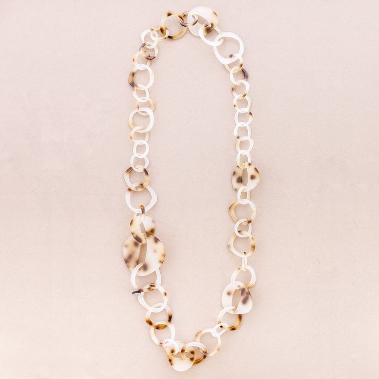 LONG RESIN LINK NECKLACE
