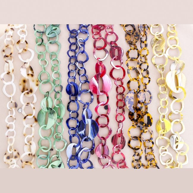 LONG RESIN LINK NECKLACE