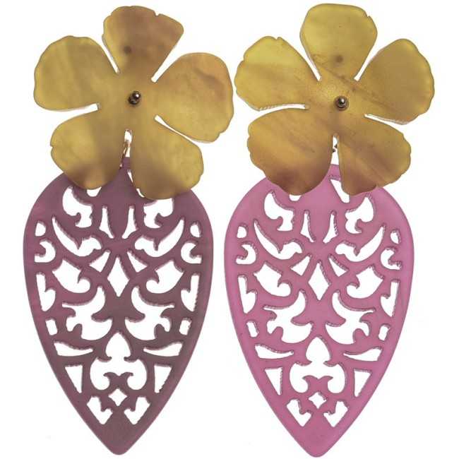 PENDANT FLOWER EARRINGS IN FRETWORK RESIN