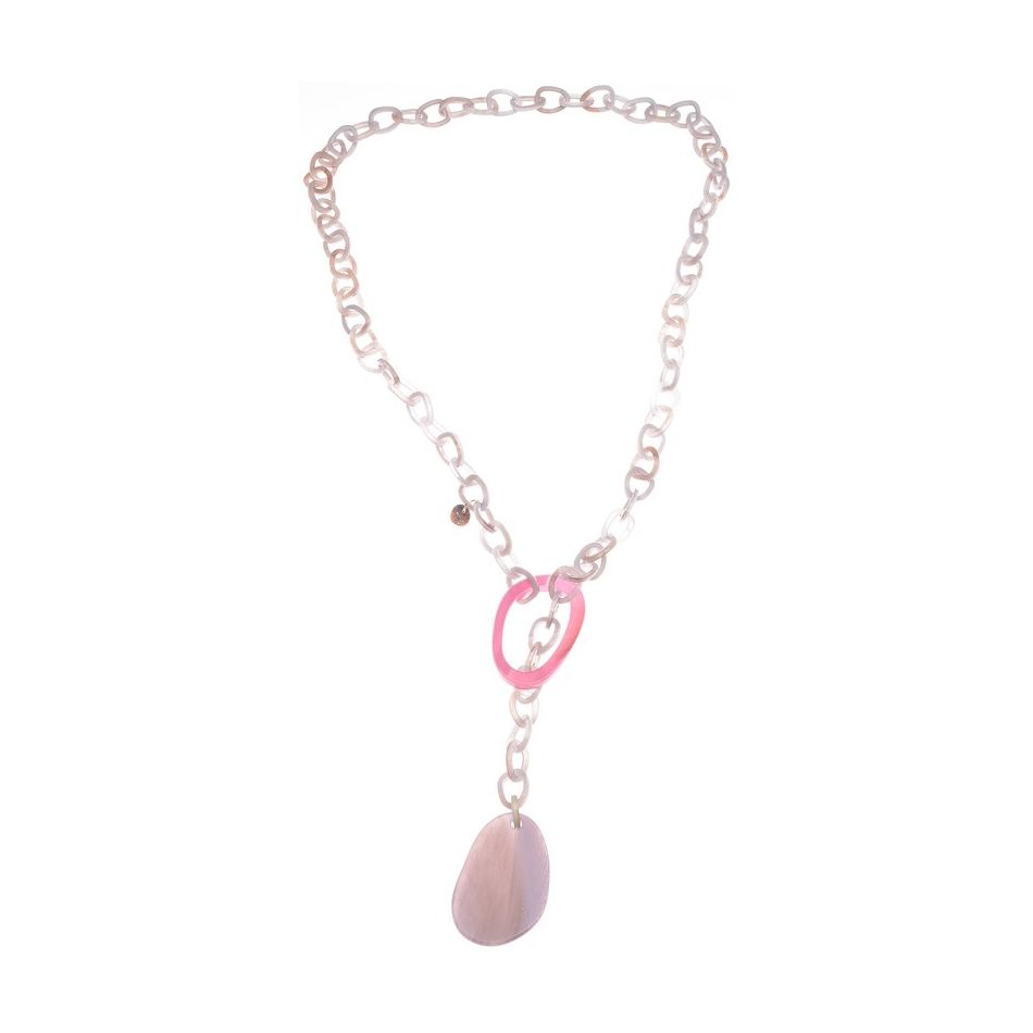 COLLAR LARGO EXTREMOS CUENTAS RESINA