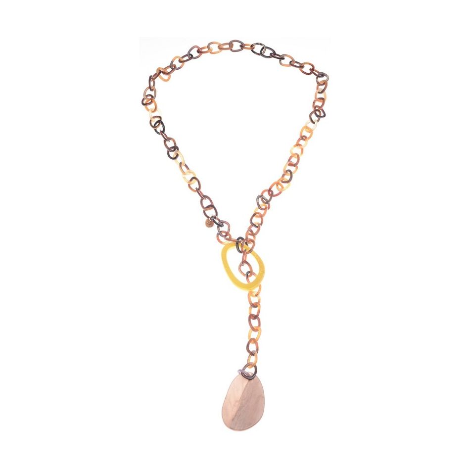 COLLAR LARGO EXTREMOS CUENTAS RESINA
