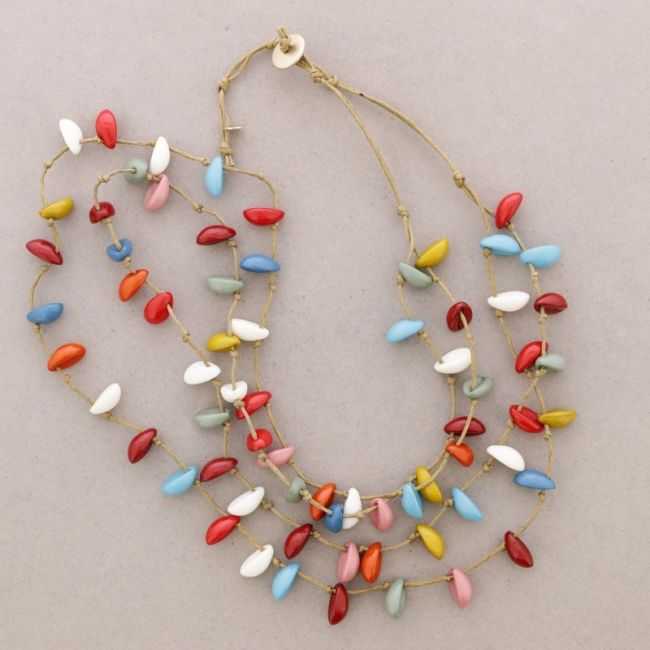 COLLAR LARGO DOBLE CONCHITAS RESINA