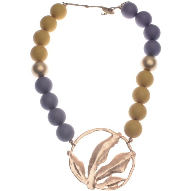 RESIN BALLS SHORT NECKLACE WITH METAL MEDAL